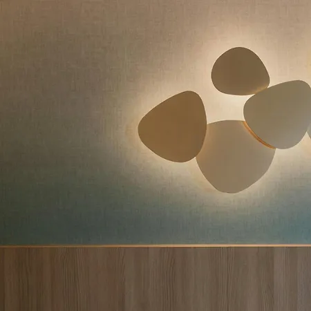 Courtyard By Marriott Hotel