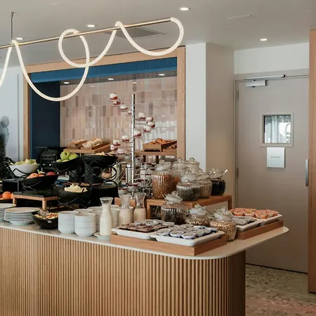 Courtyard By Marriott Hotel 4*