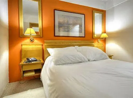 Hotel Courtyard By Marriott 4*