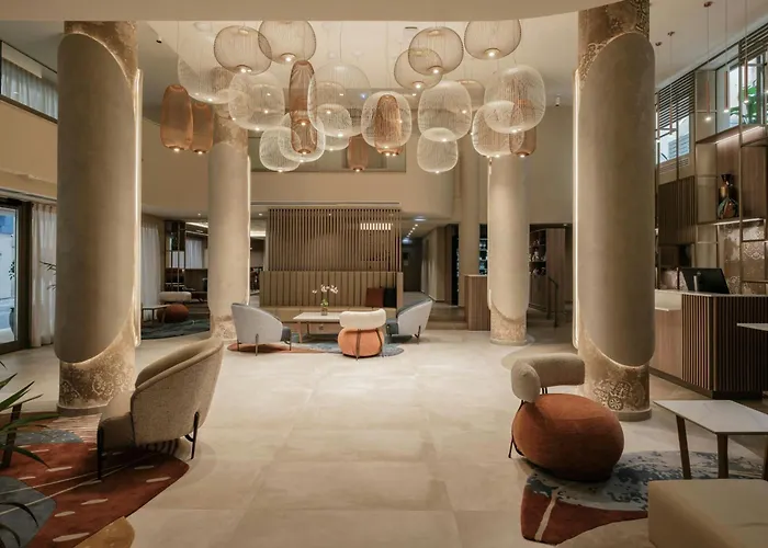 Отель Courtyard By Marriott Слима