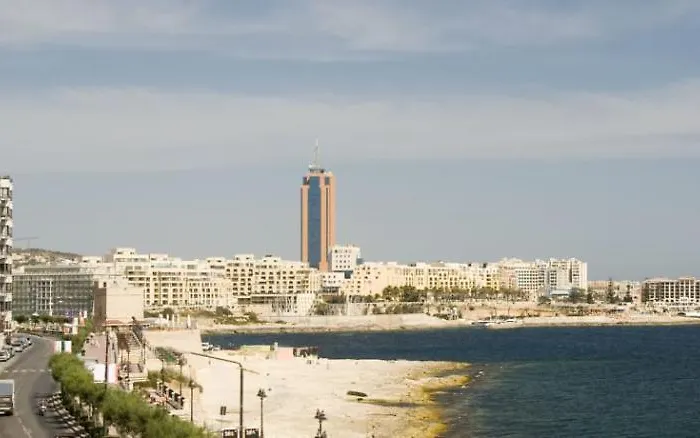 Courtyard By Marriott 4* Слима