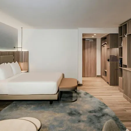 Courtyard By Marriott Hotell