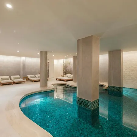 Courtyard By Marriott 호텔