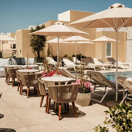 Courtyard By Marriott Hotel