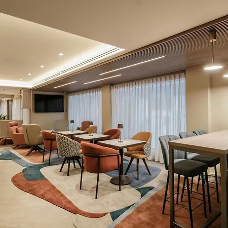 ホテル Courtyard By Marriott 4*