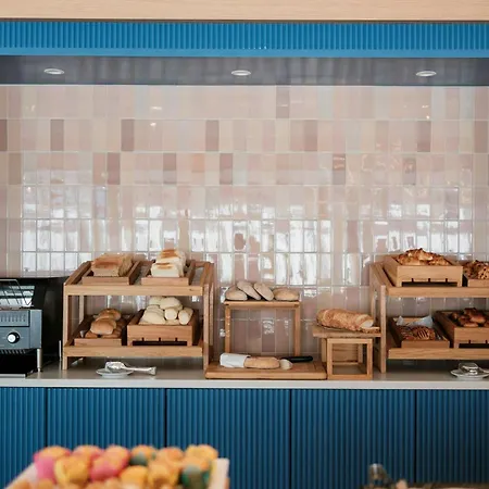 Hotel Courtyard By Marriott Sliema