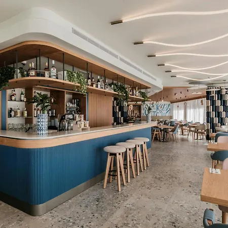 Courtyard By Marriott 4*