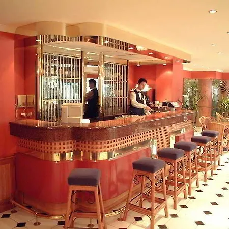 Courtyard By Marriott 4* Sliema