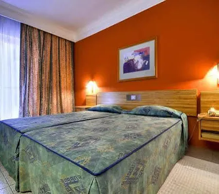 Courtyard By Marriott 4*