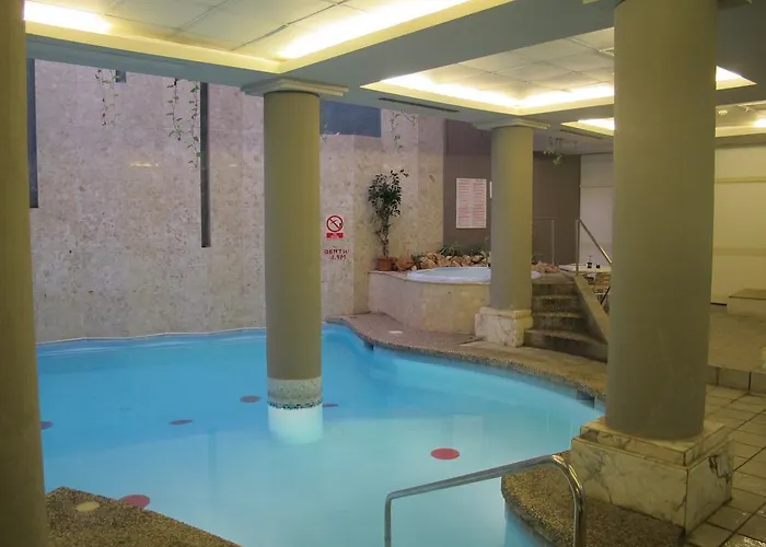 Courtyard By Marriott ホテル