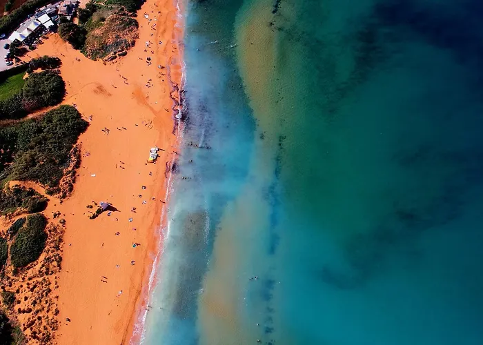 ホテル Courtyard By Marriott スリーマ