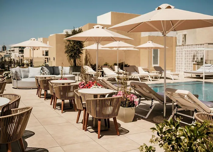 Courtyard By Marriott Hotel