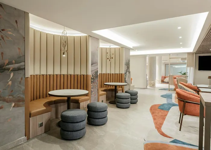 Courtyard By Marriott ホテル