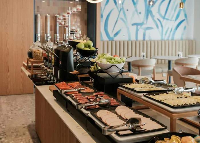 Courtyard By Marriott