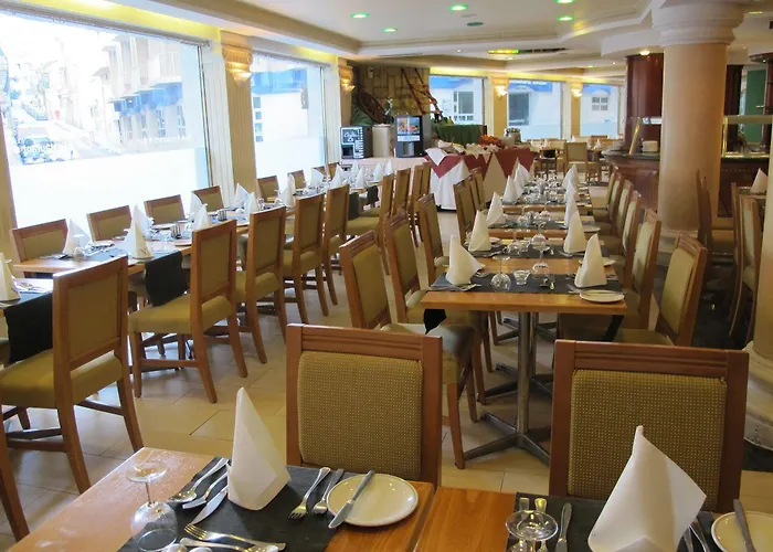 Courtyard By Marriott Hotel