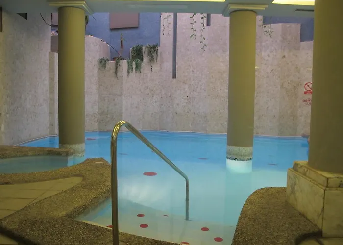 Courtyard By Marriott Hotel