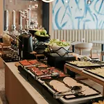 Courtyard By Marriott