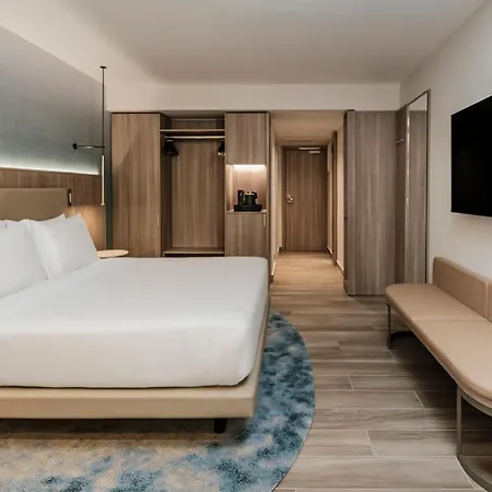 Отель Courtyard By Marriott
