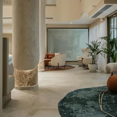 Courtyard By Marriott Слима