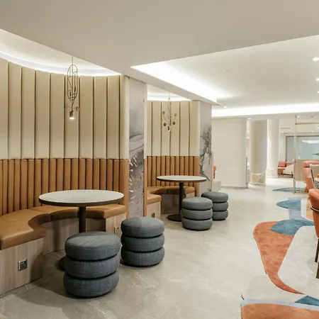 Courtyard By Marriott Отель
