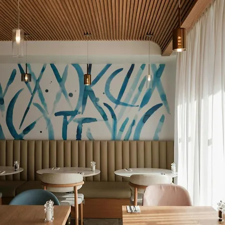Courtyard By Marriott Слима