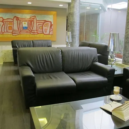Отель Courtyard By Marriott
